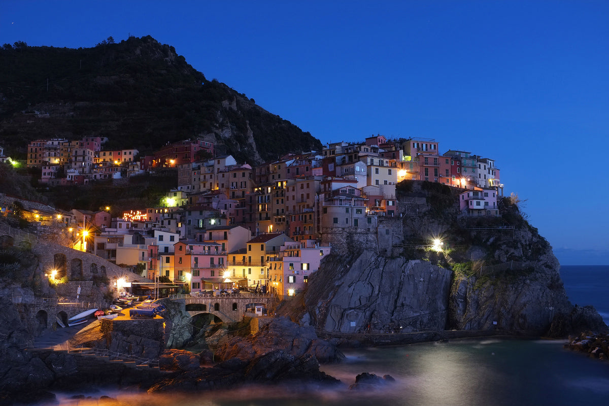 photo-wallpaper-at-night-in-cinque