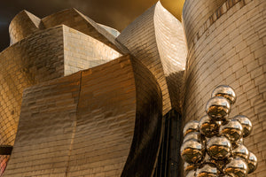 photo-wallpaper-reflections-on-spheres-serie-guggenheim-bilbao-x