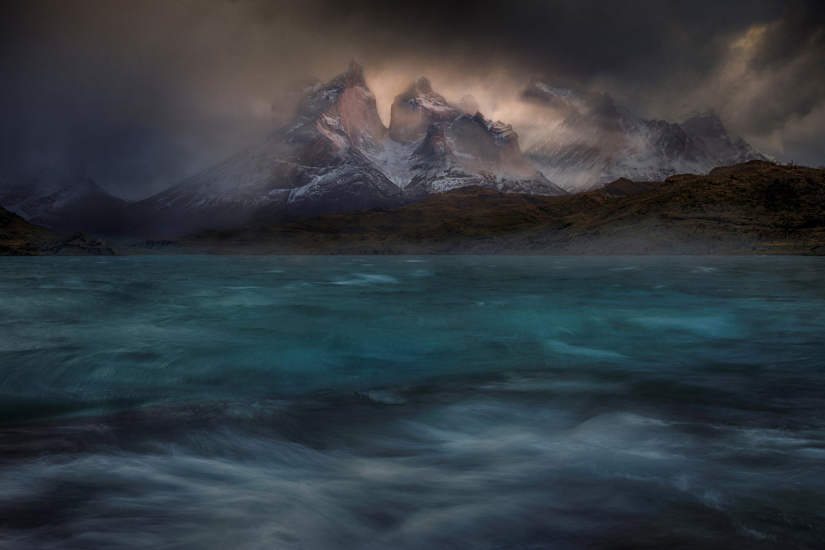 photo-wallpaper-stormy-winds-over-the-torres-del-paine-x