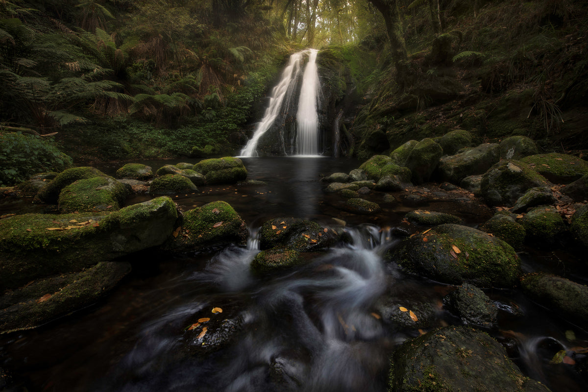 photo-wallpaper-a-graceful-waterfall-x