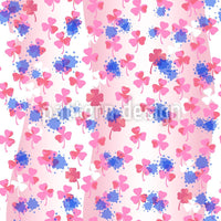 patterned-wallpaper-shamrock-girl