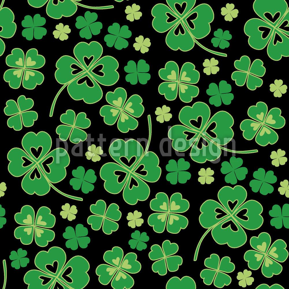 patterned-wallpaper-lucky-clover-on-black