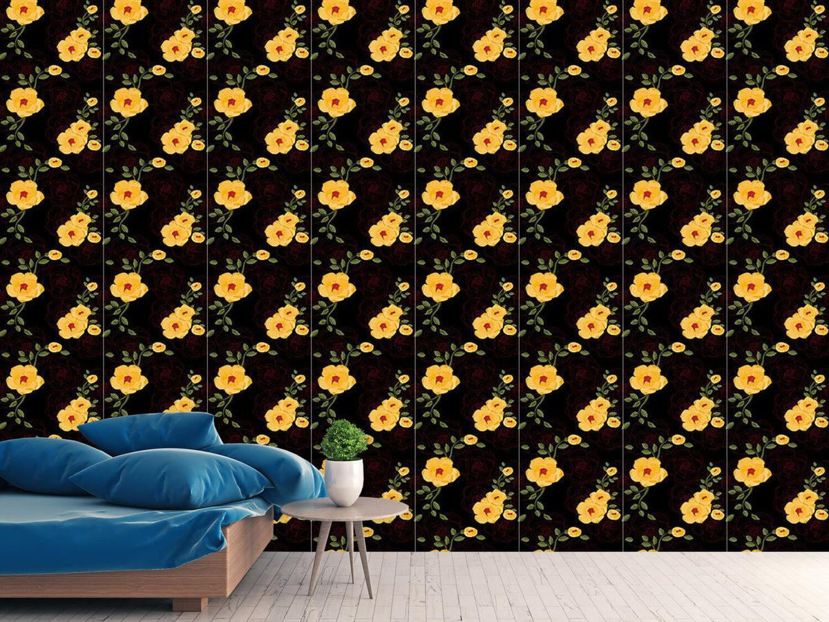 patterned-wallpaper-yellow-rambler-roses