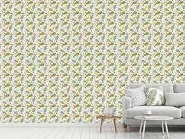 patterned-wallpaper-acorn-and-leaf