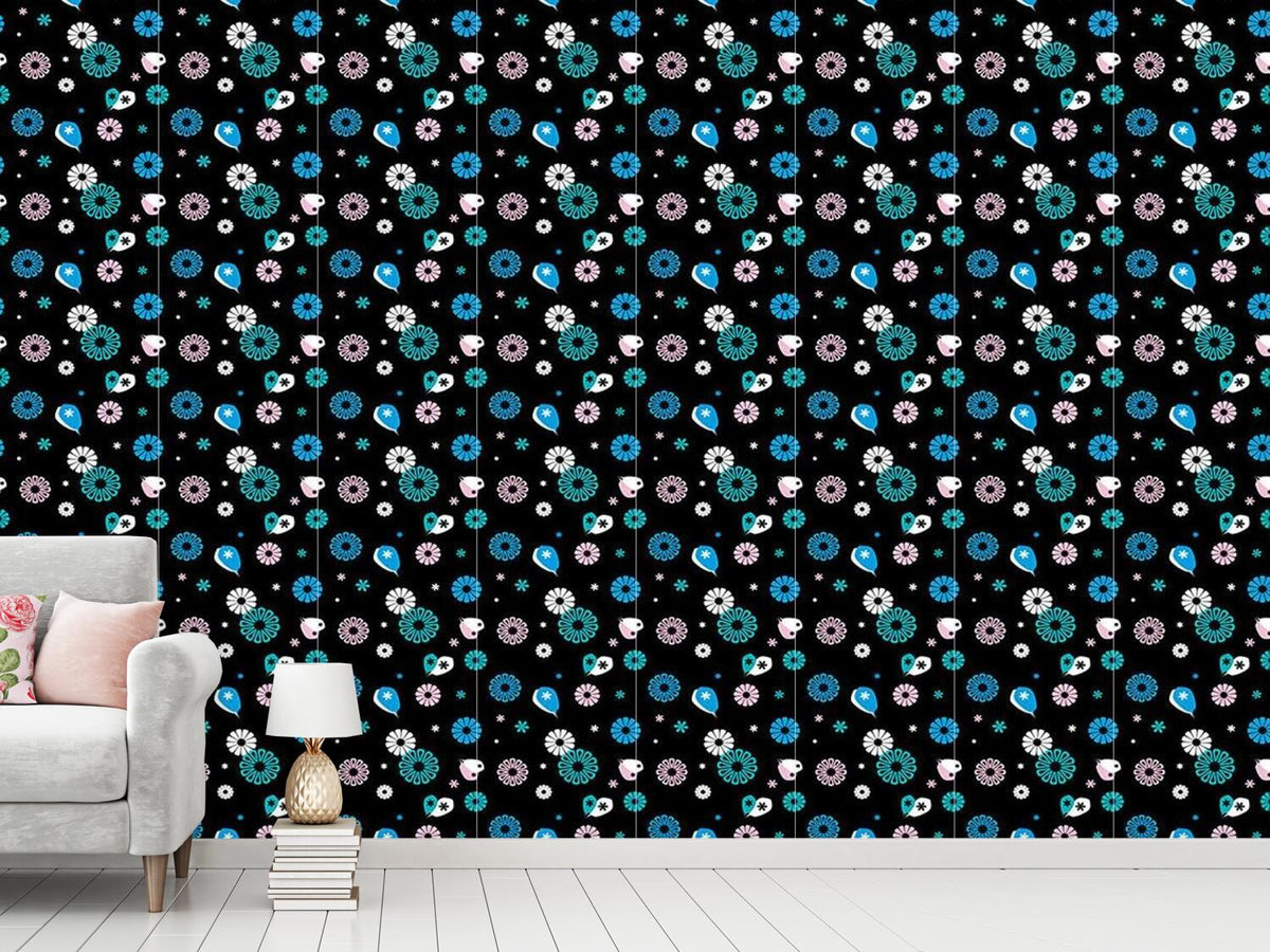 patterned-wallpaper-flowerpower