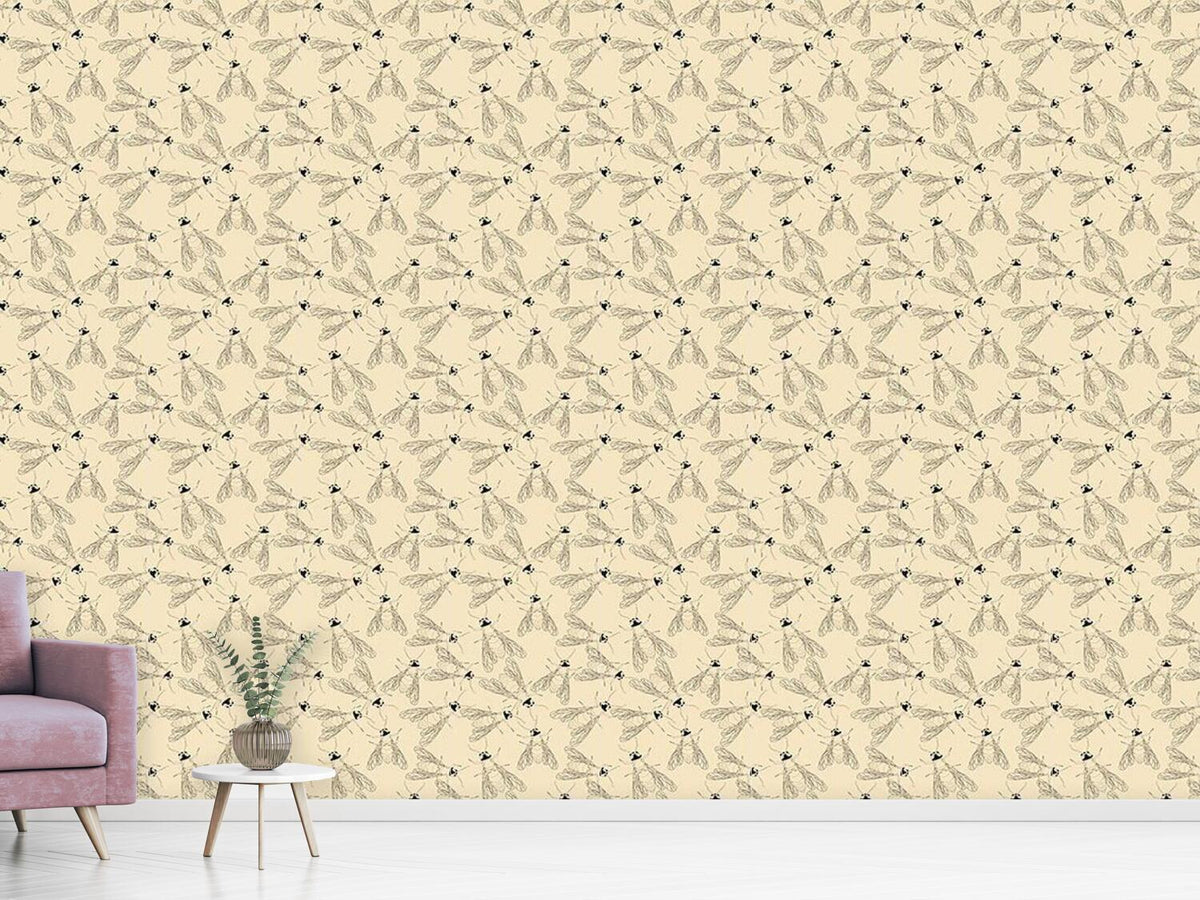 patterned-wallpaper-buzzy-bees