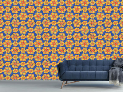 patterned-wallpaper-compass-flowers