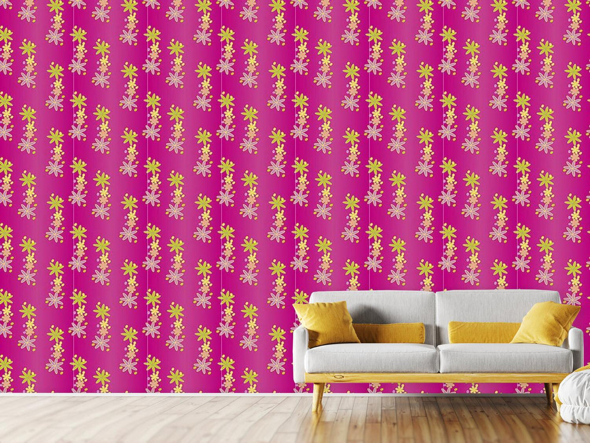 patterned-wallpaper-fancy-party