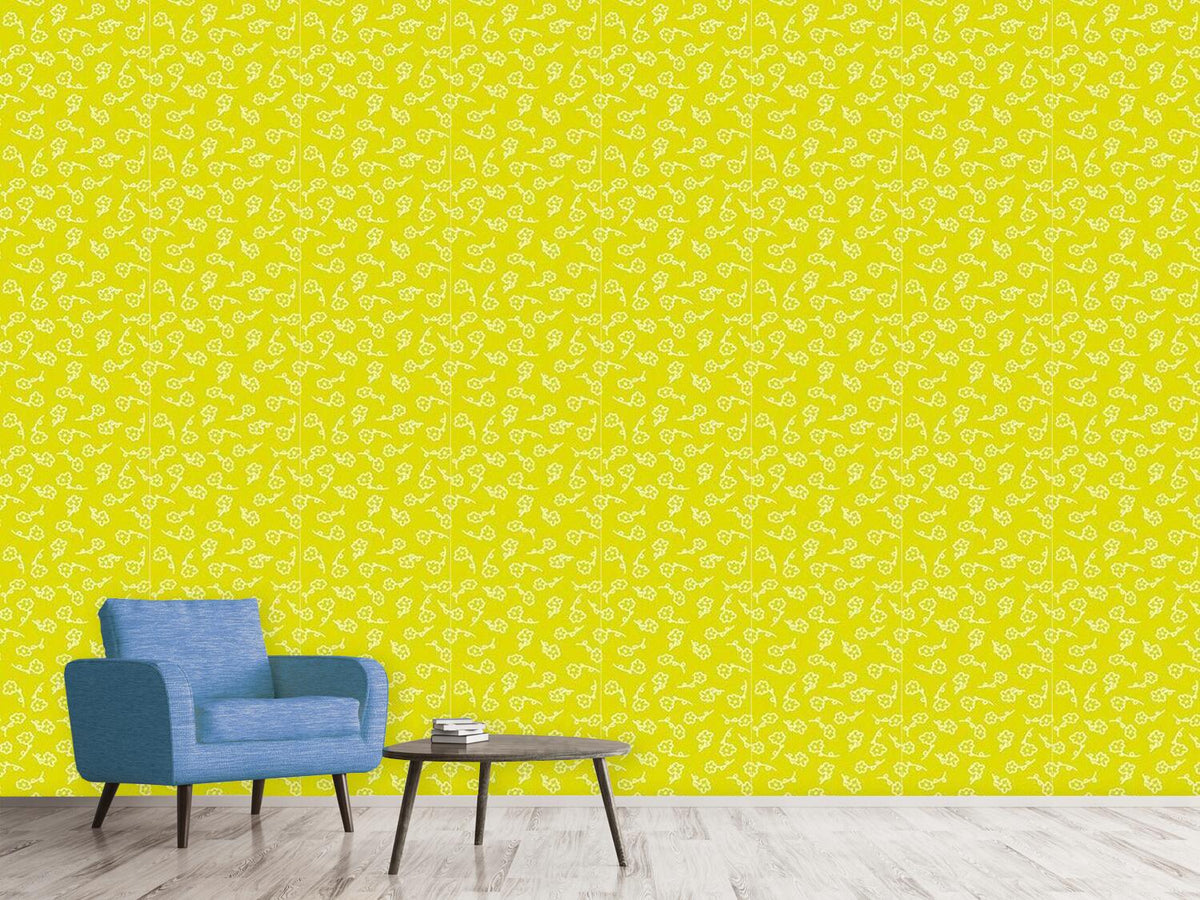 patterned-wallpaper-lena-is-painting-flowers