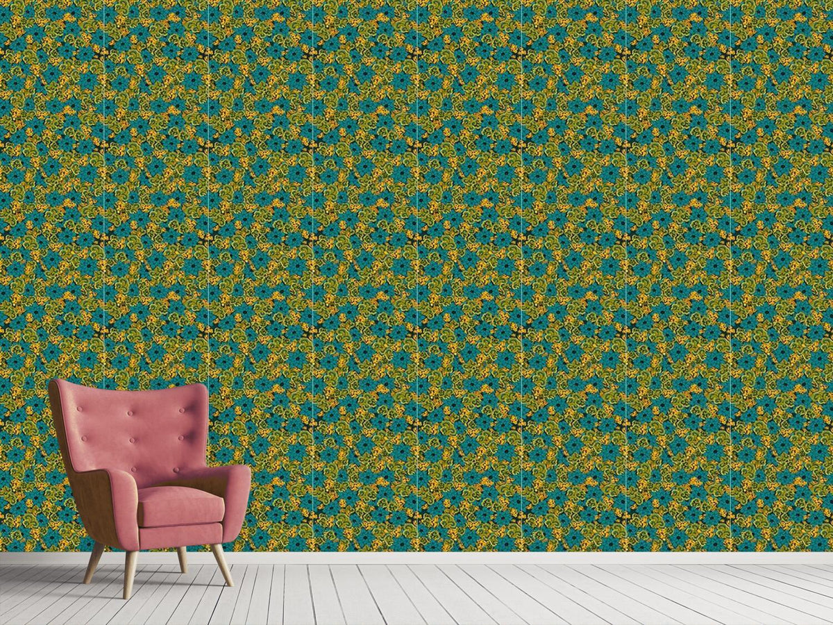 patterned-wallpaper-vintage-flower-and-paisley