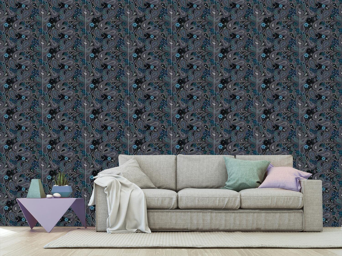 patterned-wallpaper-rusalka-dreams-of-paisley-at-night