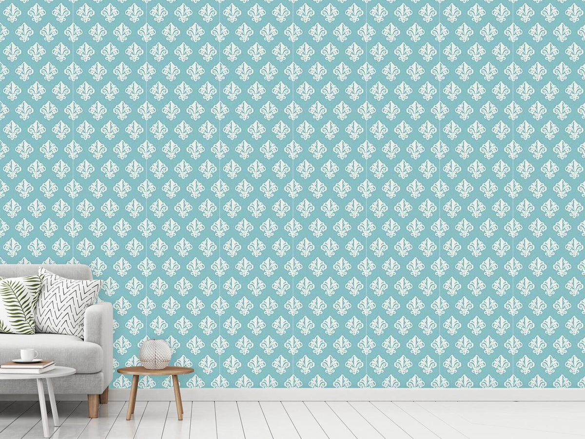 patterned-wallpaper-lady-de-winter