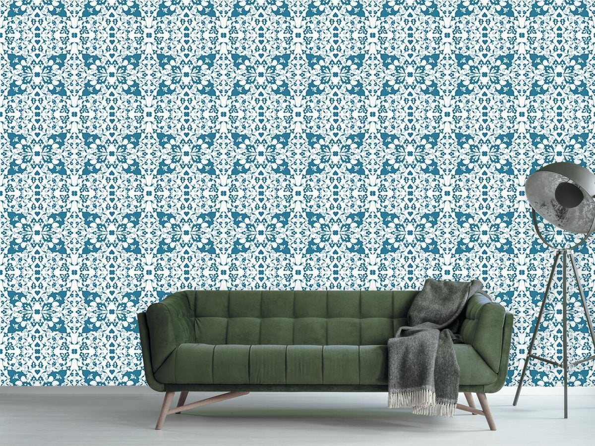 patterned-wallpaper-arabesque