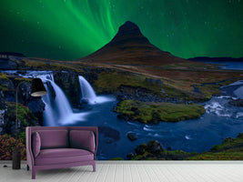 photo-wallpaper-kirkjufell-under-a-boreal-green-sky