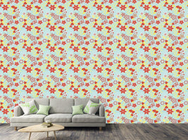 patterned-wallpaper-in-lillys-strawberry-paradise