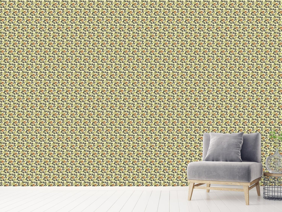 patterned-wallpaper-blooming-clover